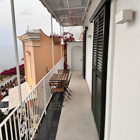 Queen View Apartment - No Kitchen Positano Esterno foto