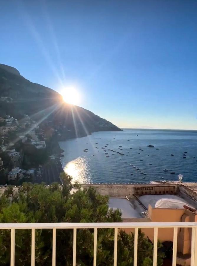 Queen View Apartment - No Kitchen Positano Esterno foto