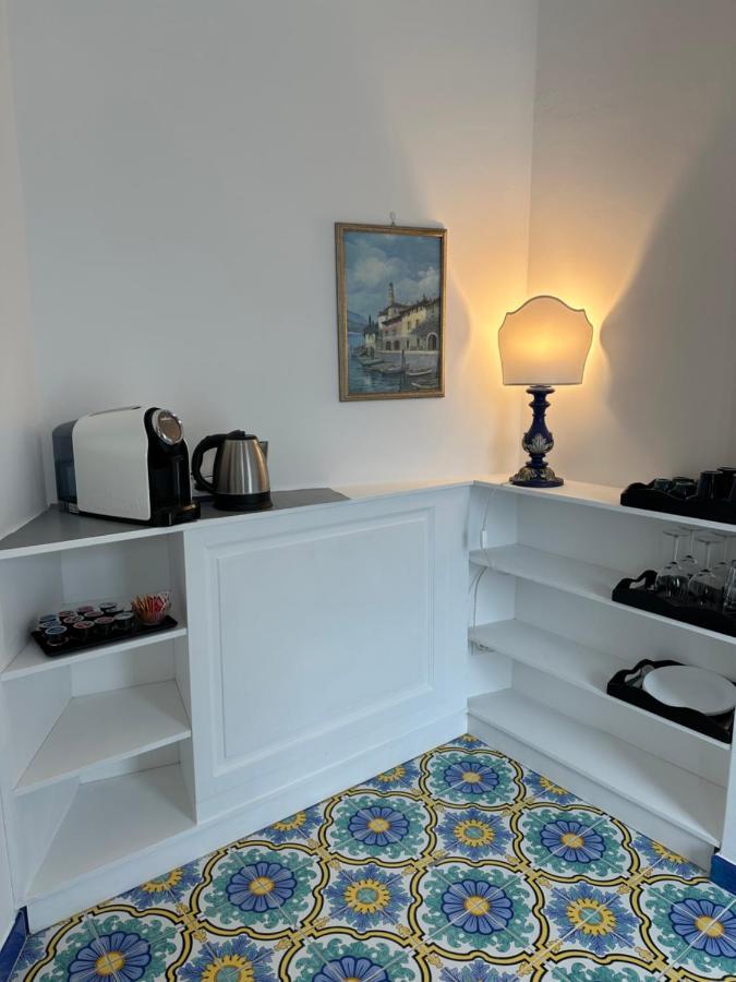 Queen View Apartment - No Kitchen Positano Esterno foto