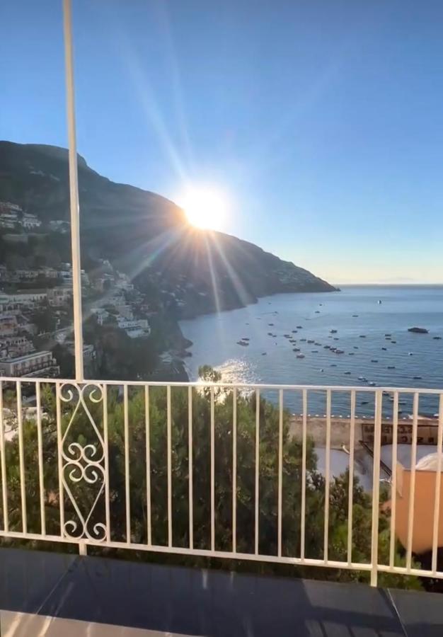 Queen View Apartment - No Kitchen Positano Esterno foto