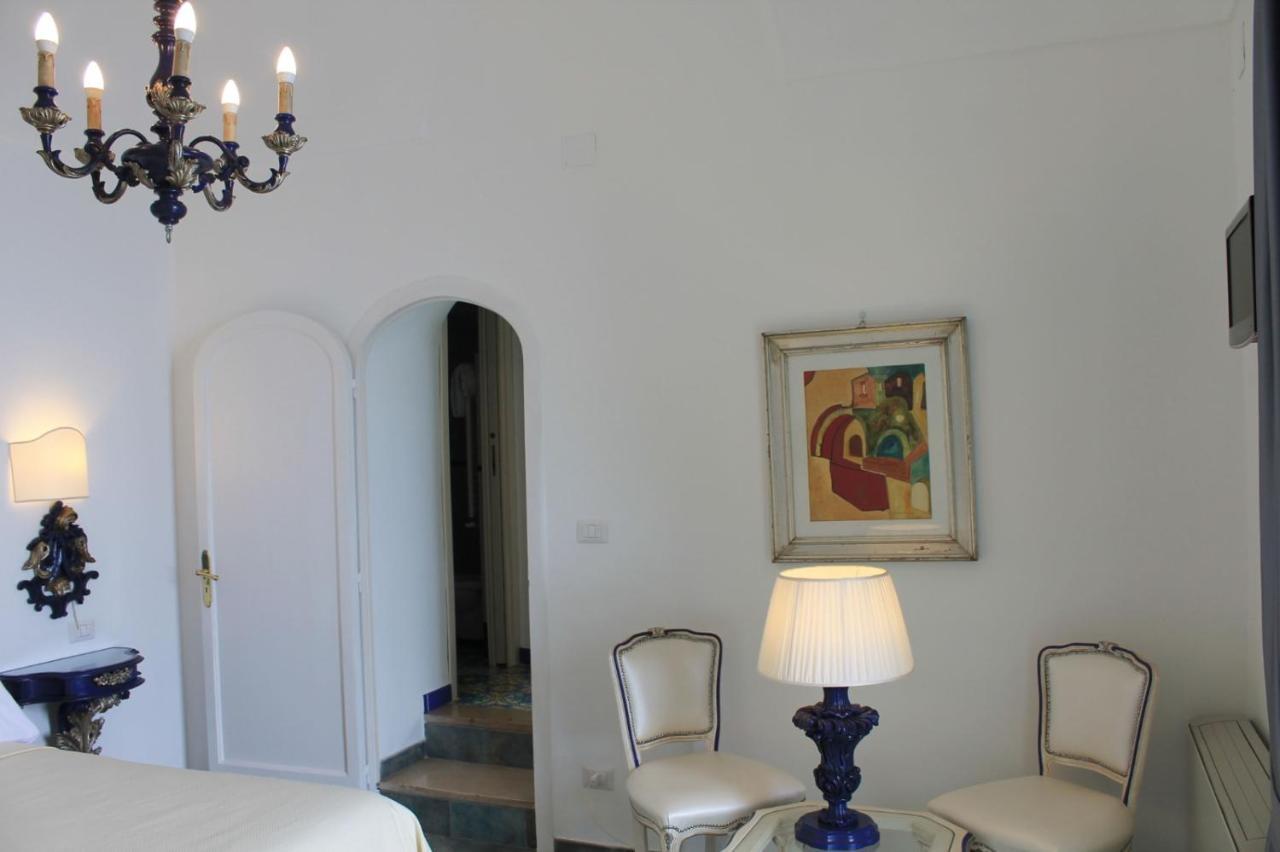 Queen View Apartment - No Kitchen Positano Esterno foto